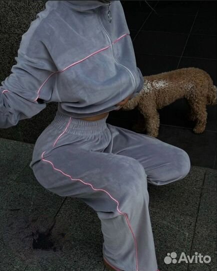 Костюм женский