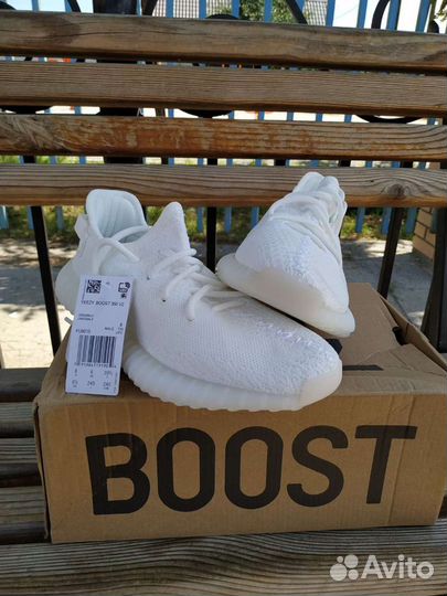 Женские кроссовки Adidas Yeezy Boost 350