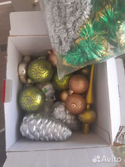 Елочные игрушки