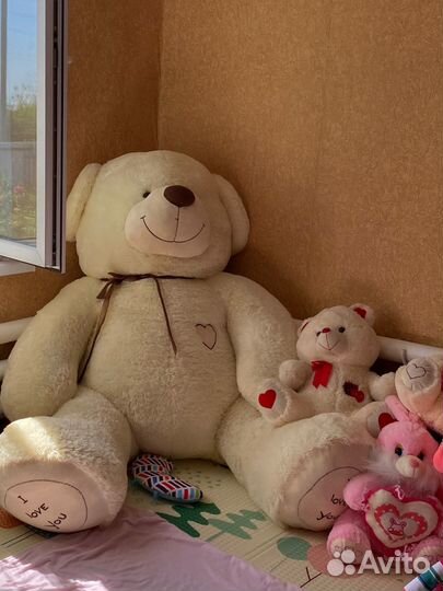 Плюшевый медведь