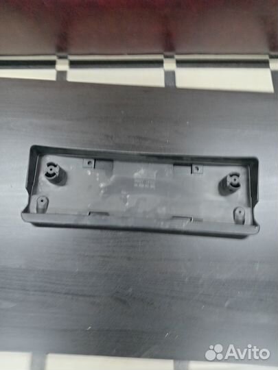 Подиум номерного знака Mercedes-Benz G W463