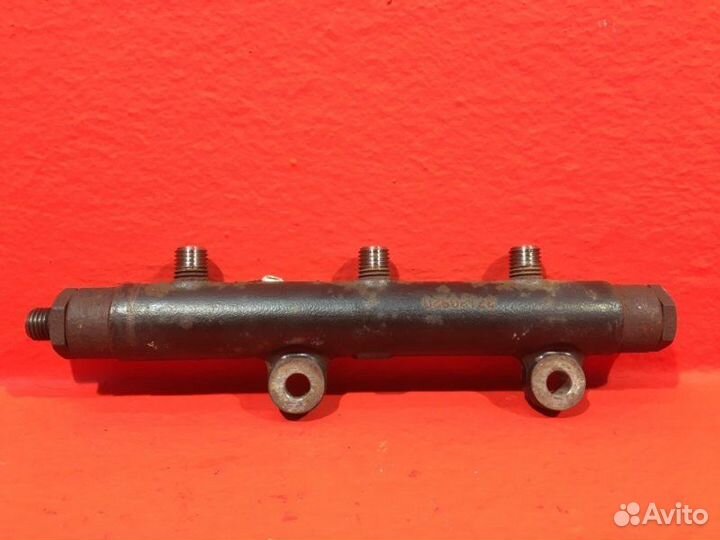 Топливная рампа правая Land Rover Discovery 3