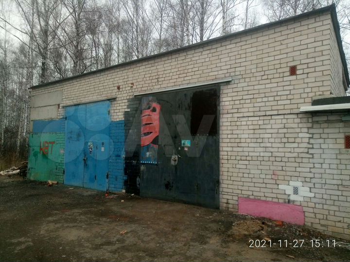 Гараж, > 30 м²
