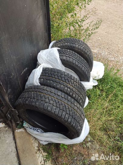 Viatti Brina Nordico V-522 215/50 R17