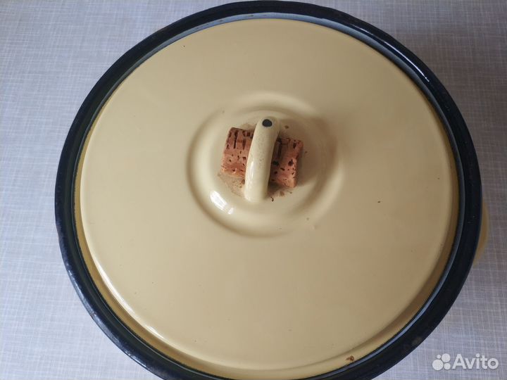 Кастрюля эмалированная бу