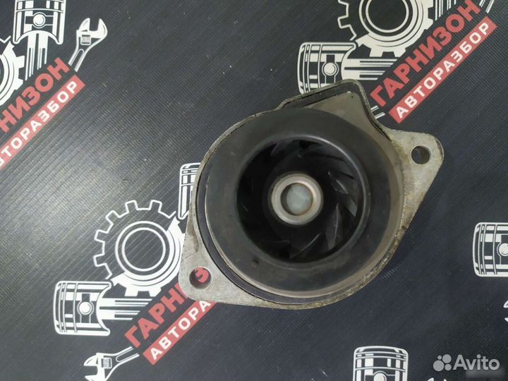 Водяной насос помпа Volkswagen Golf IV
