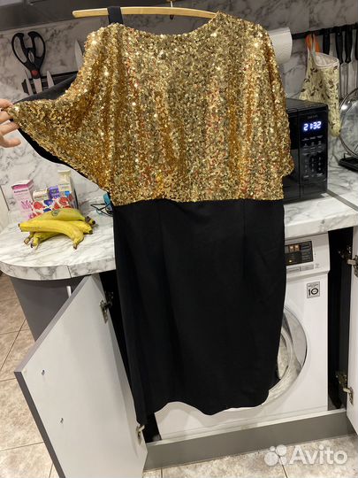 Платье с пайетками 54 размер