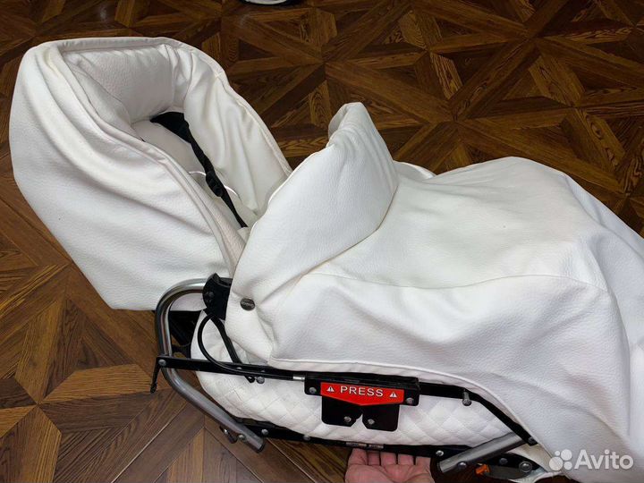 Коляска 2 в 1 Emmaljunga Mondial Duo Combi Classic