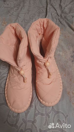 Дутики женские зимние