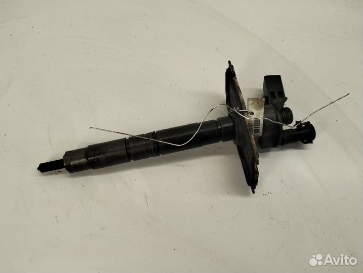 Форсунка топливная Volkswagen Passat B6