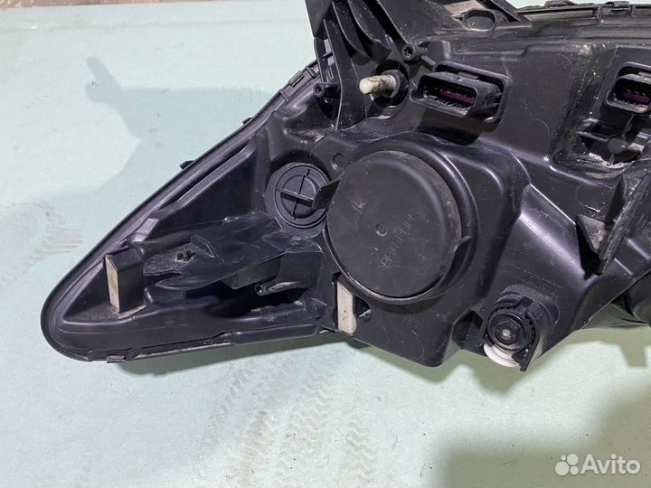 Фара передняя правая Renault kaptur 1