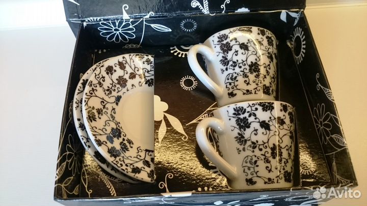 Набор кофейных пар фарфоровый на 2 персоны бело-че