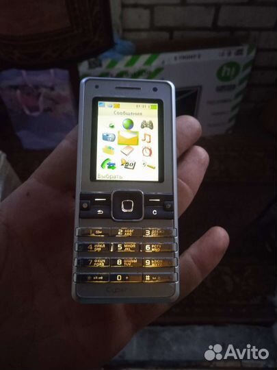 Телефон sony ericsson k770i