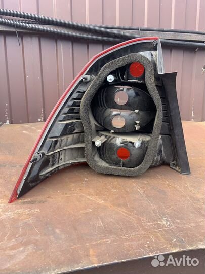 Фонарь задний правый ford focus 2 седан