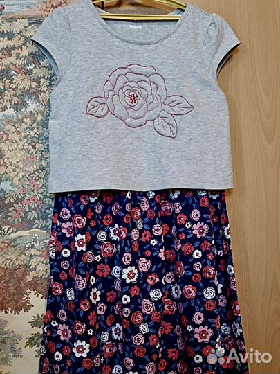 Комплект вещей на девочку 140/146