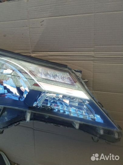 Toyota rav 4 40 фара правая