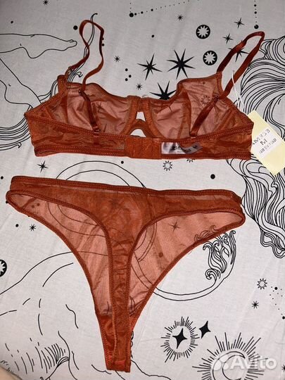 Женское нижнее белье новое комплект