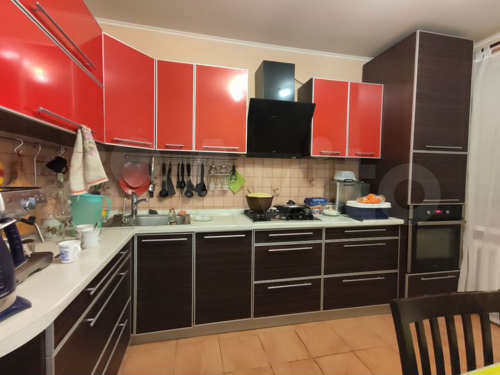 3-к. квартира, 75 м², 8/10 эт.