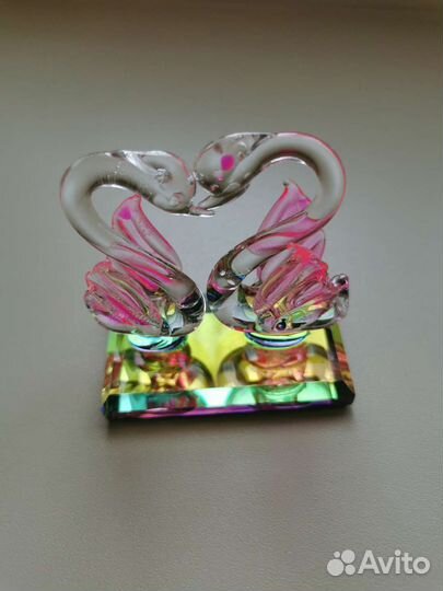 Статуэтка лебеди