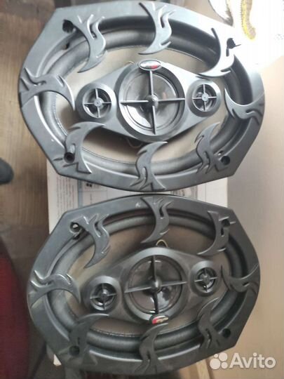 Колонки в автомобили