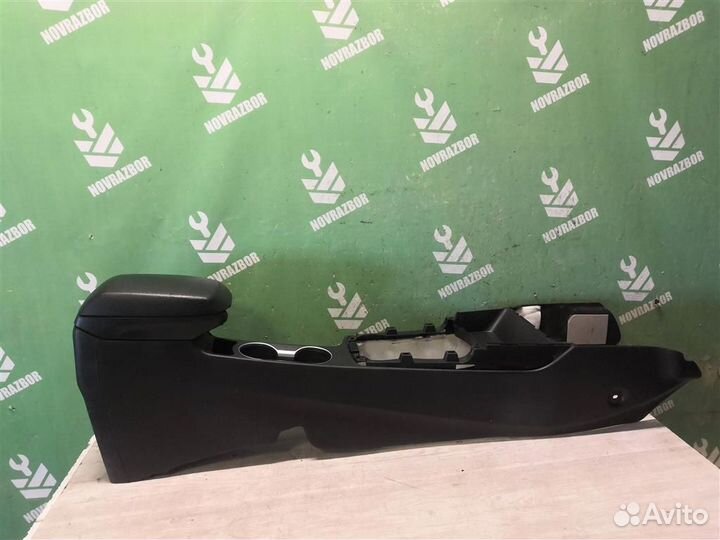 Подлокотник Хендай i30 12-17