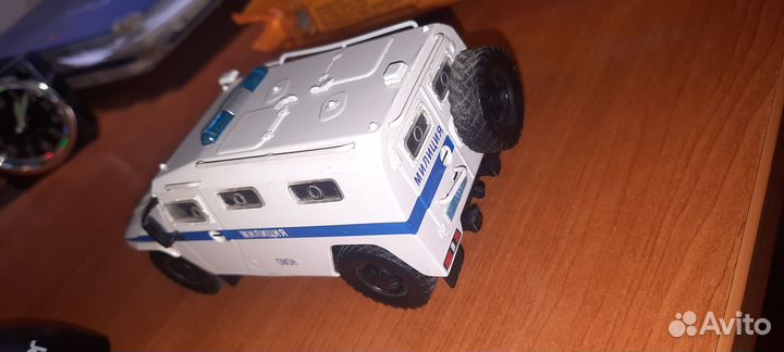 Модель автомобиля газ 233036 Тигр 1:43