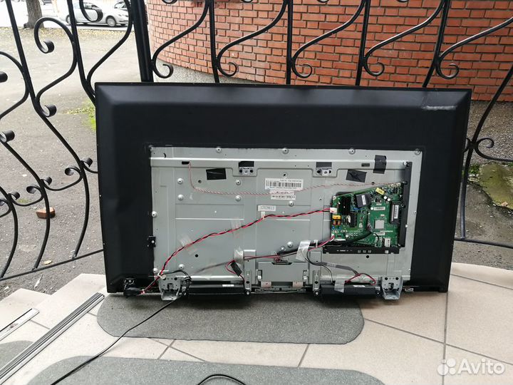 Телевизор Dexp F43C7100K (Разбор)(По запчастям)