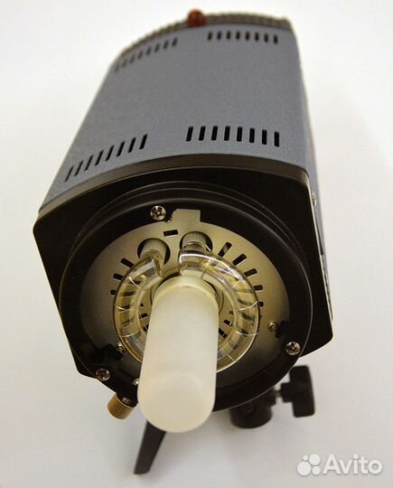 Вспышка студийная Grifon zXz-800 Bowens (800дж)