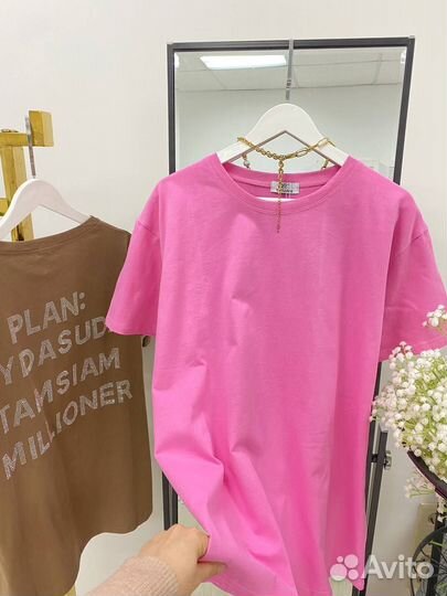 Футболка со стразами