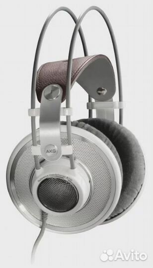 AKG K701