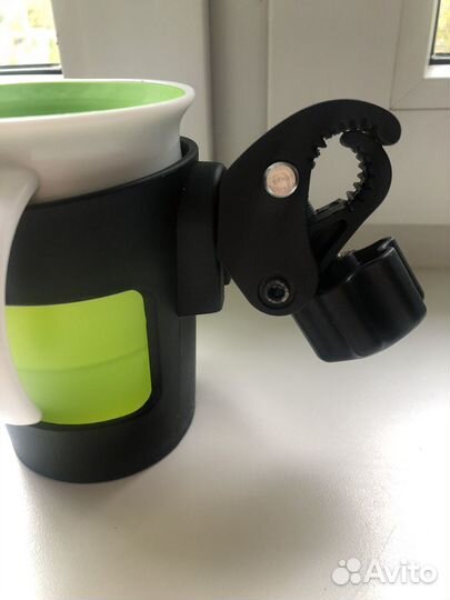 Универсальный подстаканник на коляску велосипед