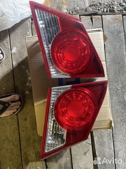 Фонари задние внутренние Honda civic 4d