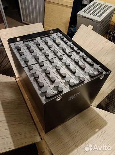 Тяговый аккумулятор для складской техники от производителя