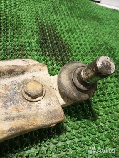 Рычаг передний левый Mazda 323 BA 1996