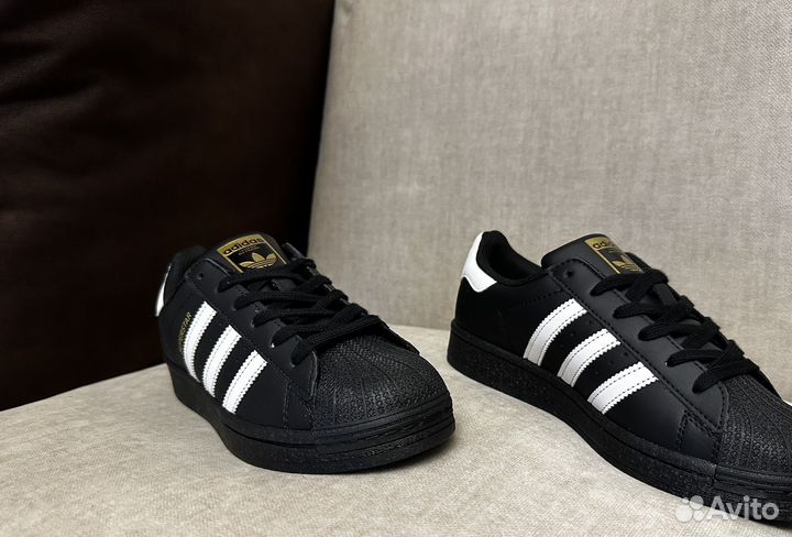 Adidas superstar