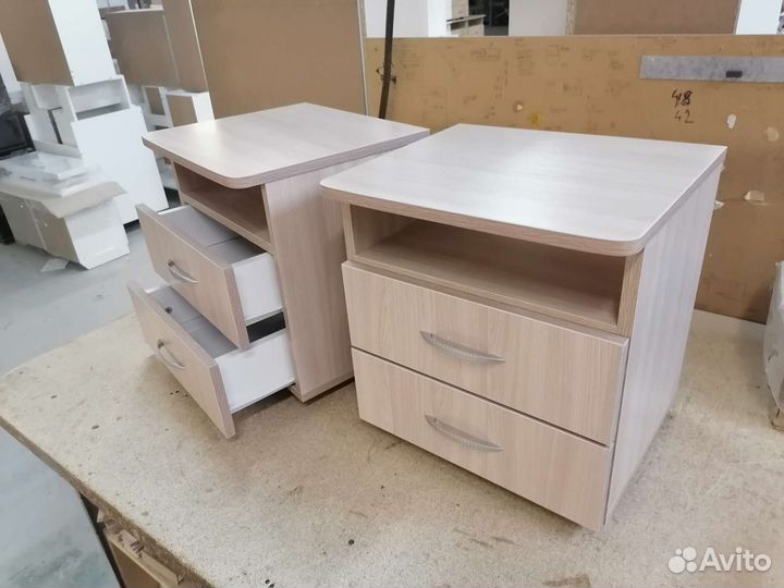 Тумба прикроватная