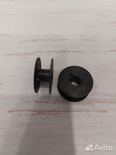 Шпулька металлическая для швейной машинки