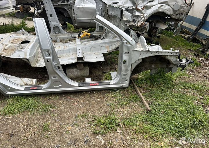 Правый ланжерон Kia Rio 2