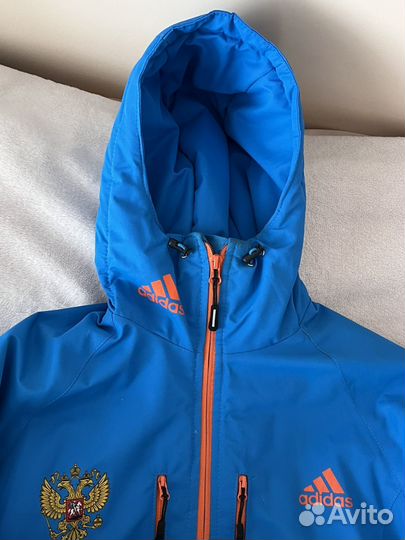 Спортивная куртка adidas россия