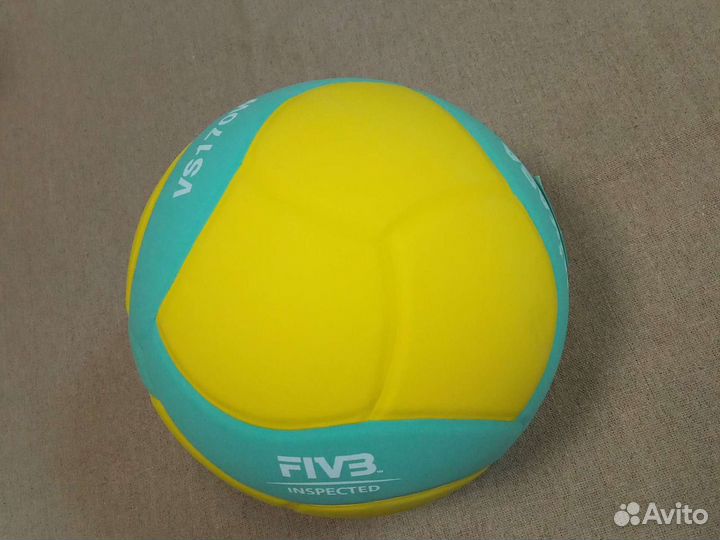 Волейбольный мяч