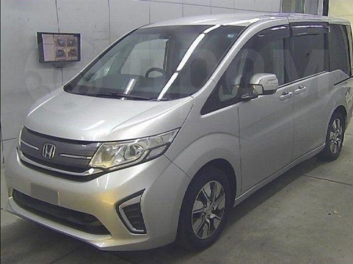 Honda Stepwgn: фото владельца