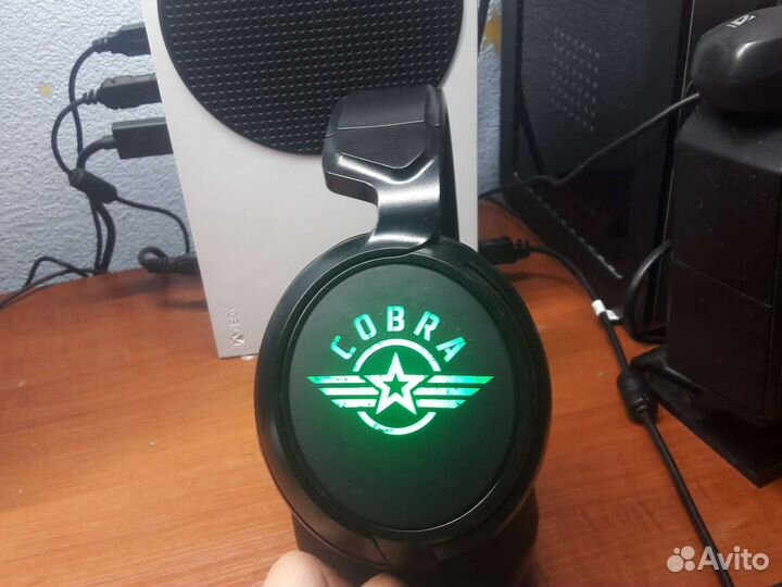 Наушники с микрофоном