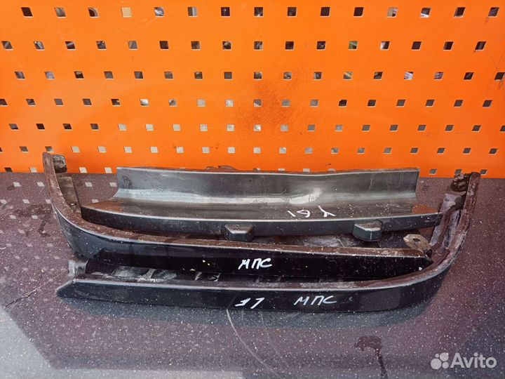 Накладки под фары Мицубиши