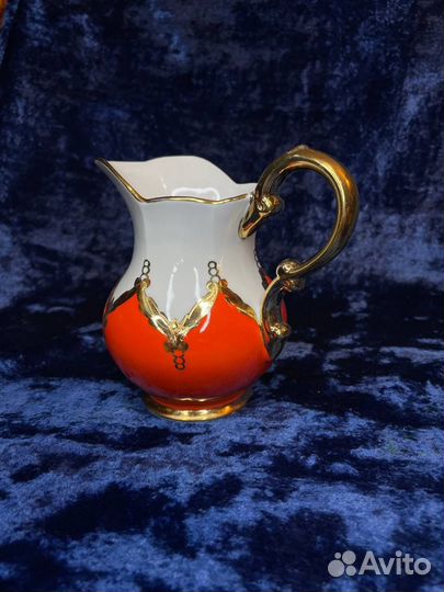 Молочник фарфоровый