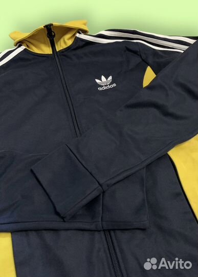 Спортивный костюм Adidas женский