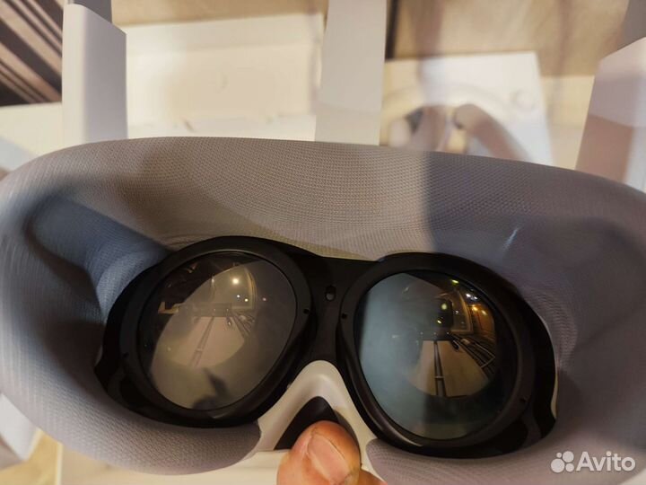 Pico 4 256 гб + игры, аксессуары