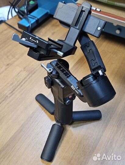 Стабилизатор DJi Rs 3 Mini