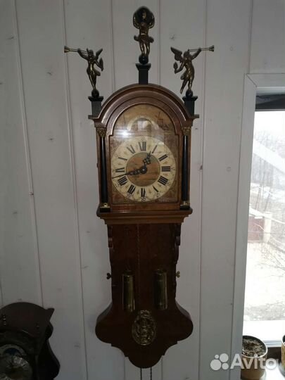 Старинные настенные часы