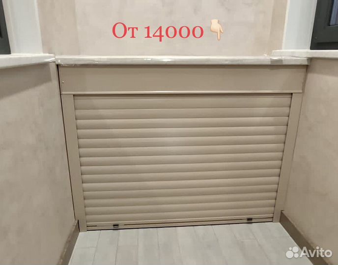 Шкаф на балкон и коридор с рольставней