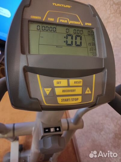 Эллиптический тренажер Tunturi C30